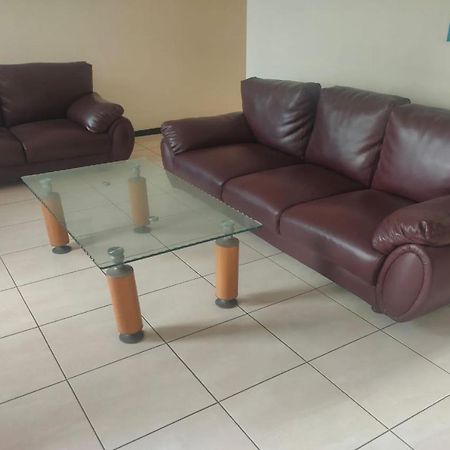 Oyo 91209 Arjuna Residence Syariah Sby Surabaya Dış mekan fotoğraf